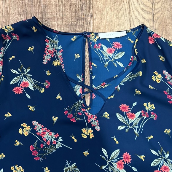 LUSH | navy floral criss-cross strappy neck blouse - Picture 3 of 5
